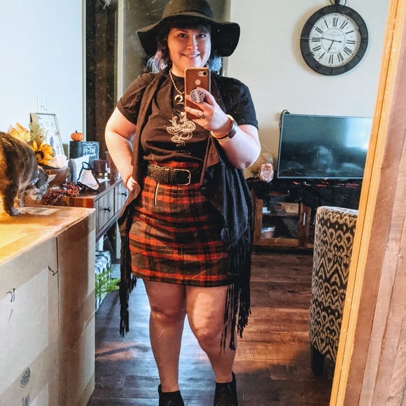 Meet Your Posher - Picture 3 of 3